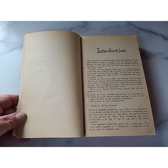 Westinghouse Cookbook  Betty Furness Vintage Paperback 1954 - Picture 6 of 10